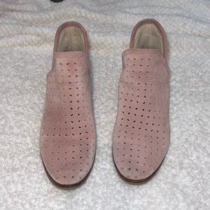 Lucky Brand pale pink suede leather ankle boots size 7.5